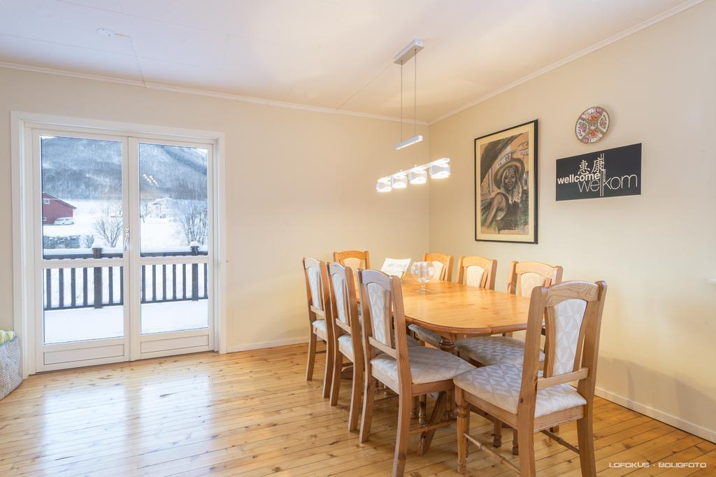 Midt I Lofoten Alstad  Ruang foto