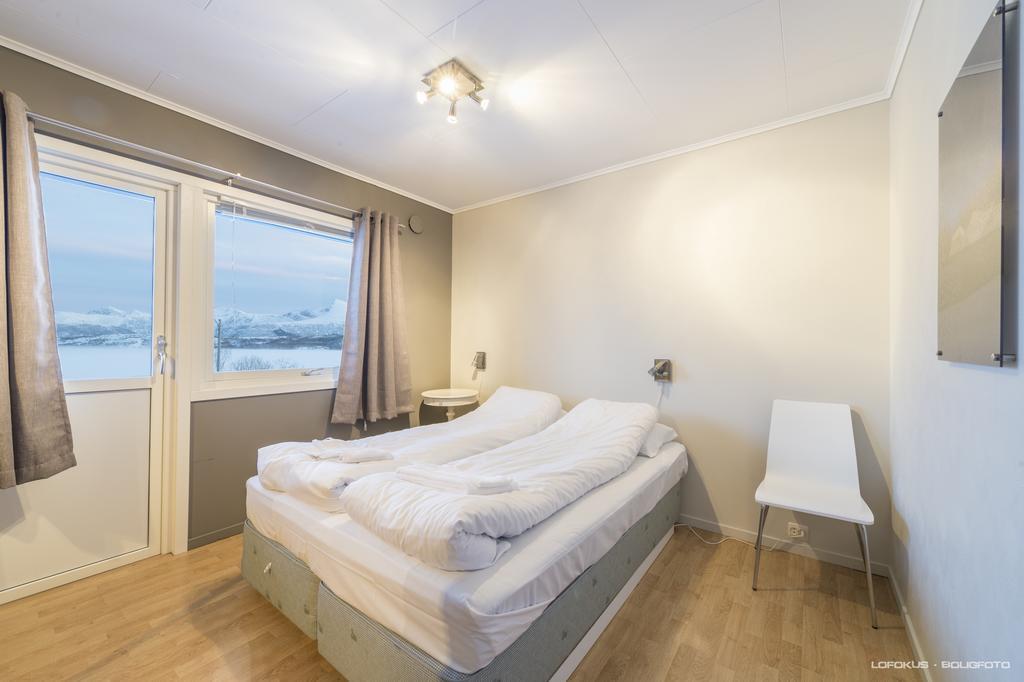 Midt I Lofoten Alstad  Ruang foto
